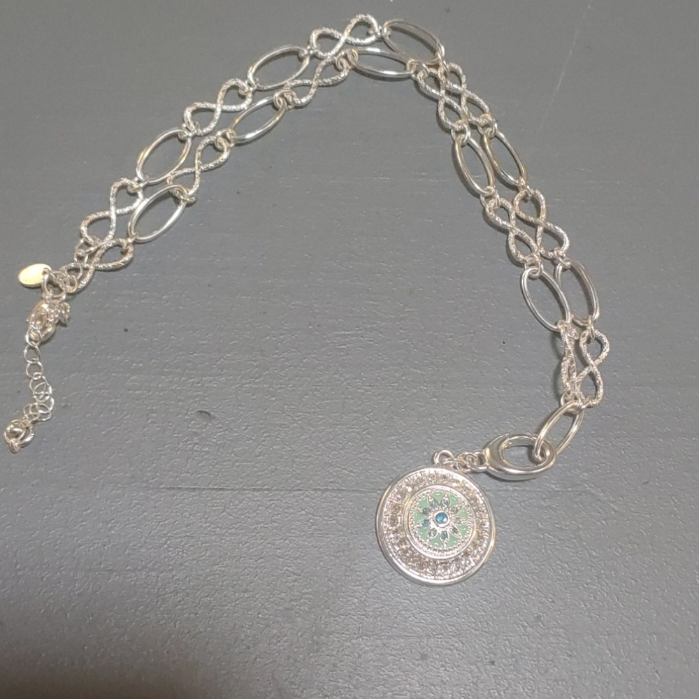 Style Dots Silver Necklace with Pendant